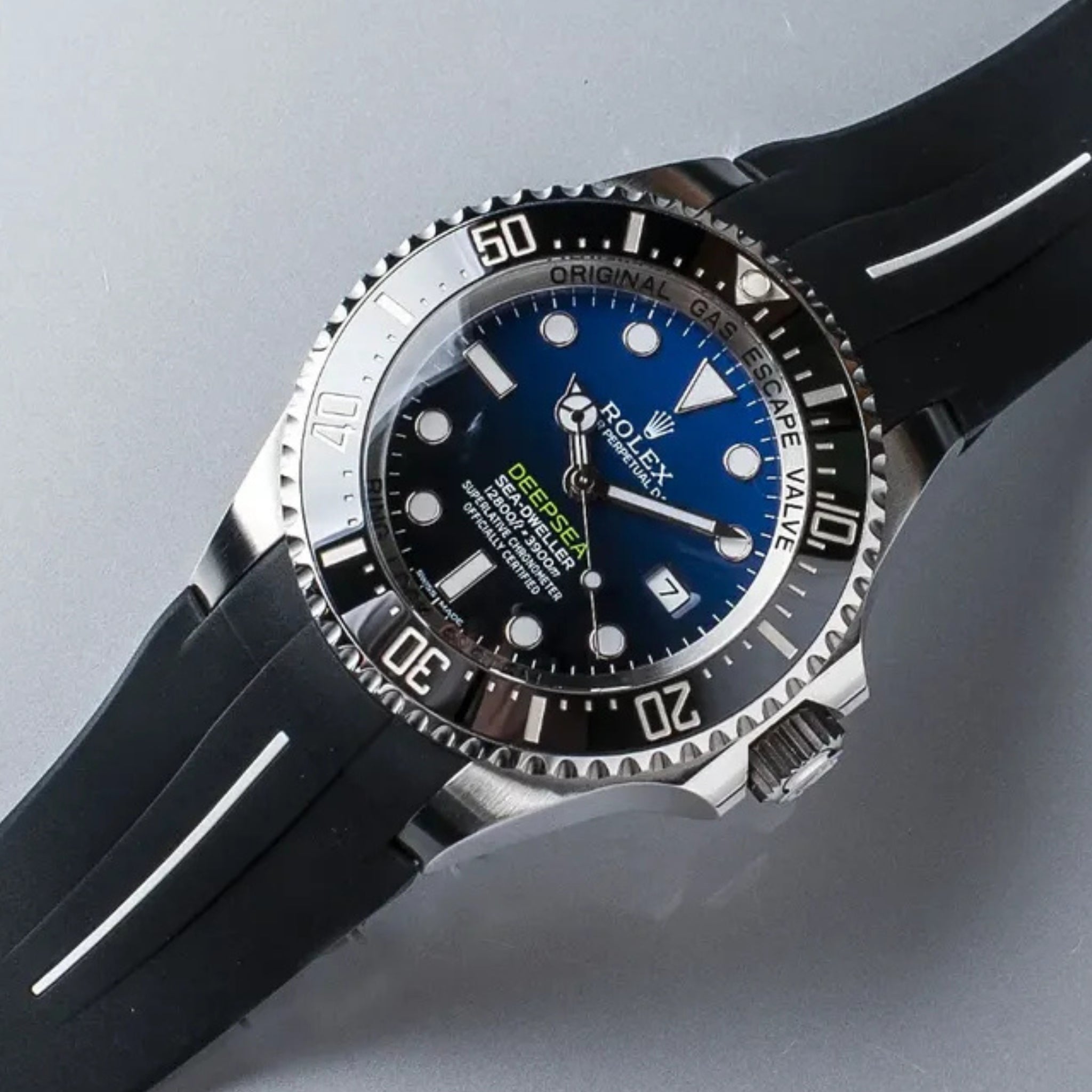 Faltschliessen Kautschukarmband für Rolex Sea - Dweller Deepsea – Schwarz/Weiss Linie | LuxLine® - Helvetus DE
