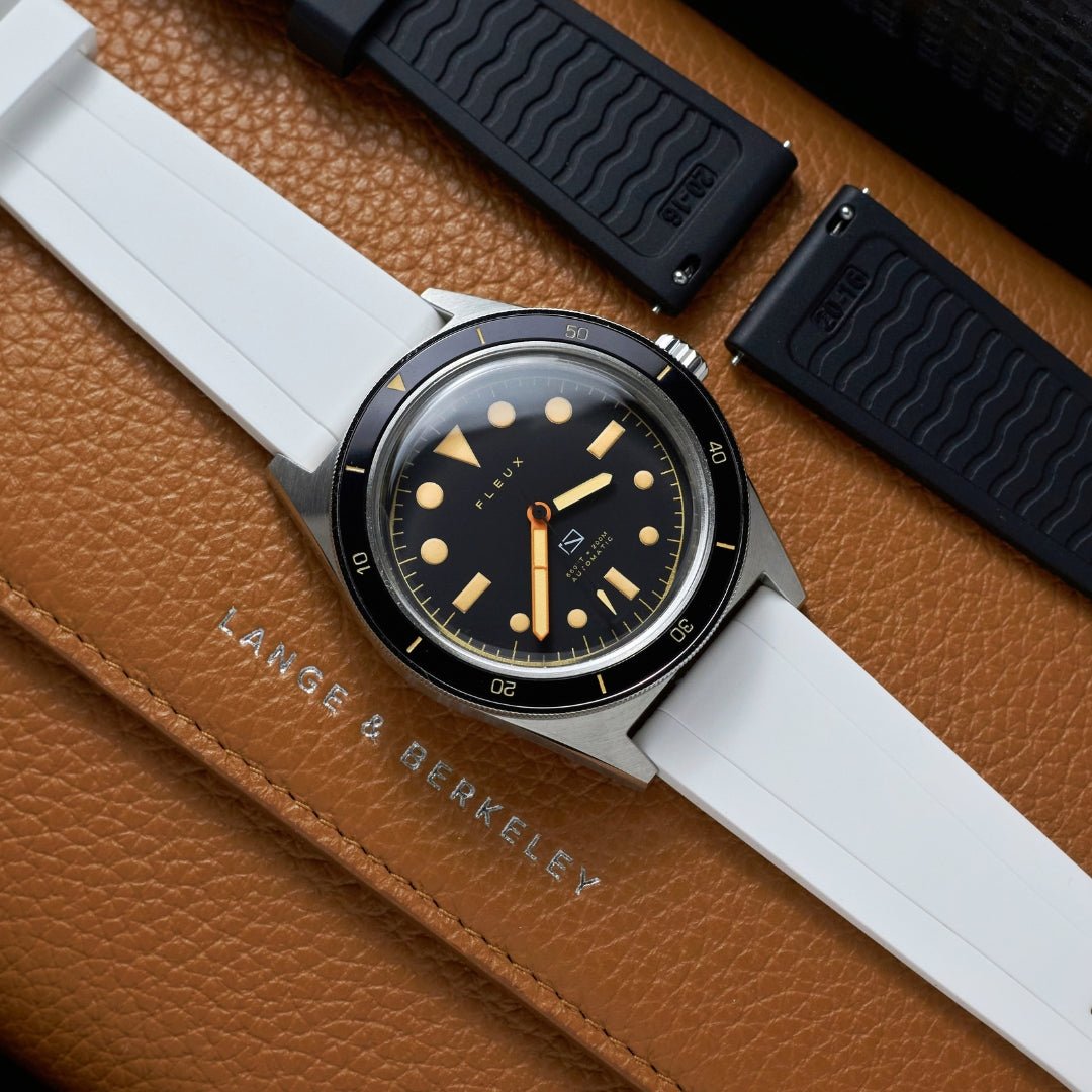 Gerades FKM Kautschukarmband – Universelle Passform – Weiss (20mm / 22mm / 24mm) - Helvetus DE