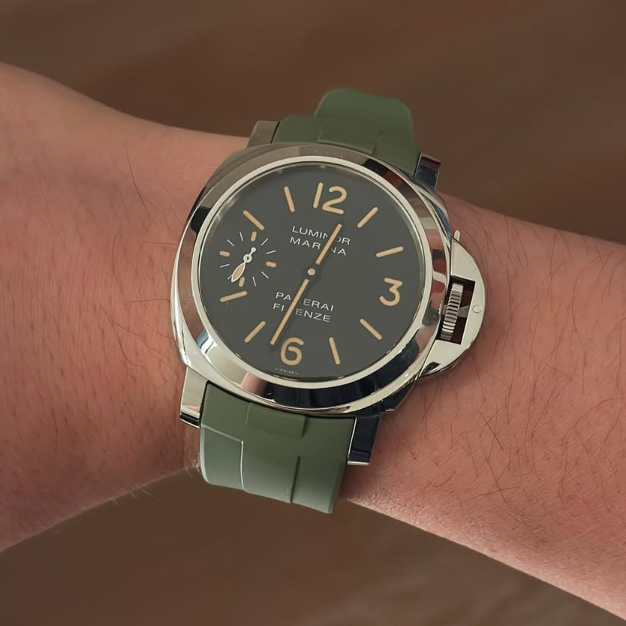 Geschwungenes Kautschukarmband – Für Panerai Luminor 44mm – Grün - Helvetus DE