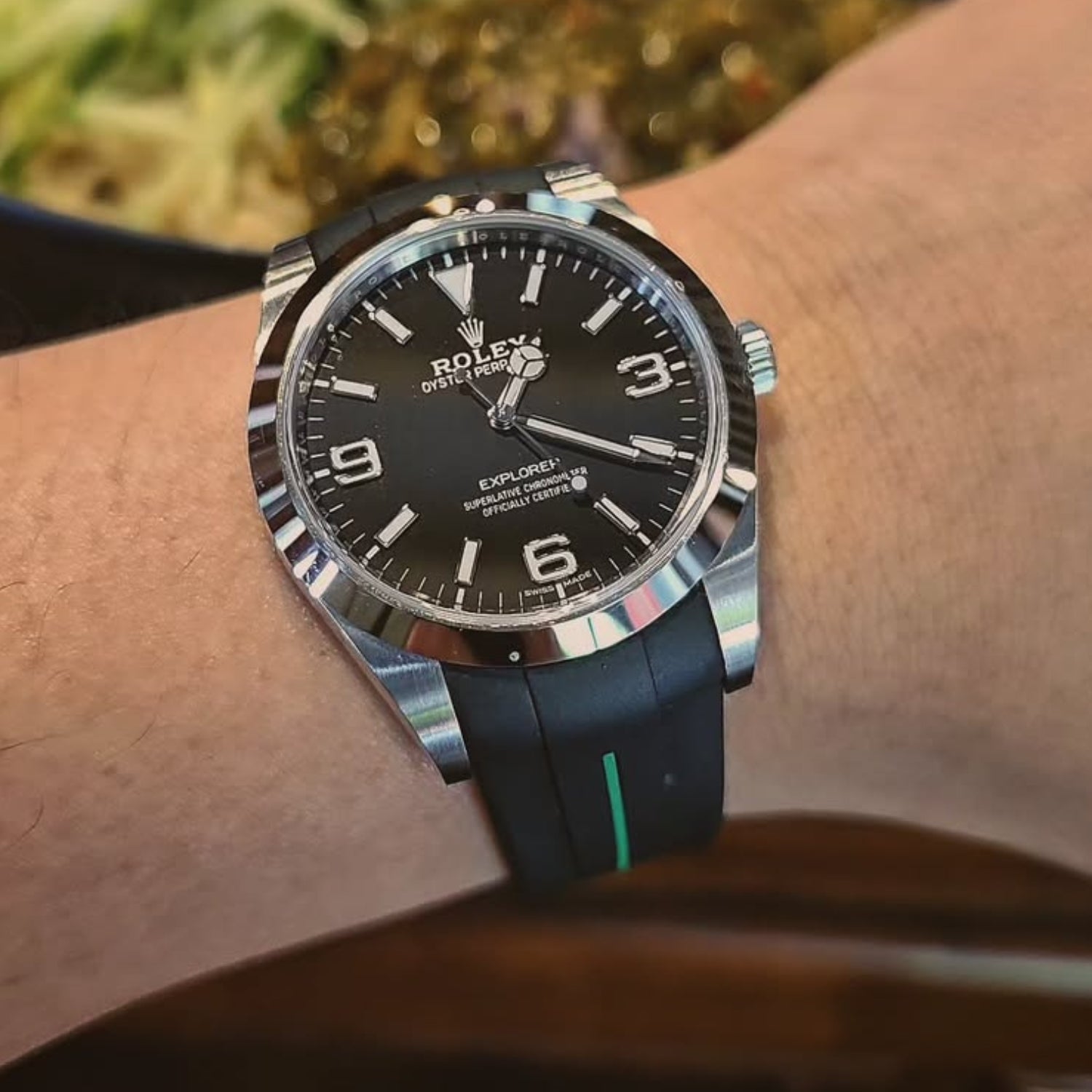 Kautschukarmband für Rolex Explorer I – Schwarz mit Grüner Linie | LuxLine® - Helvetus DE