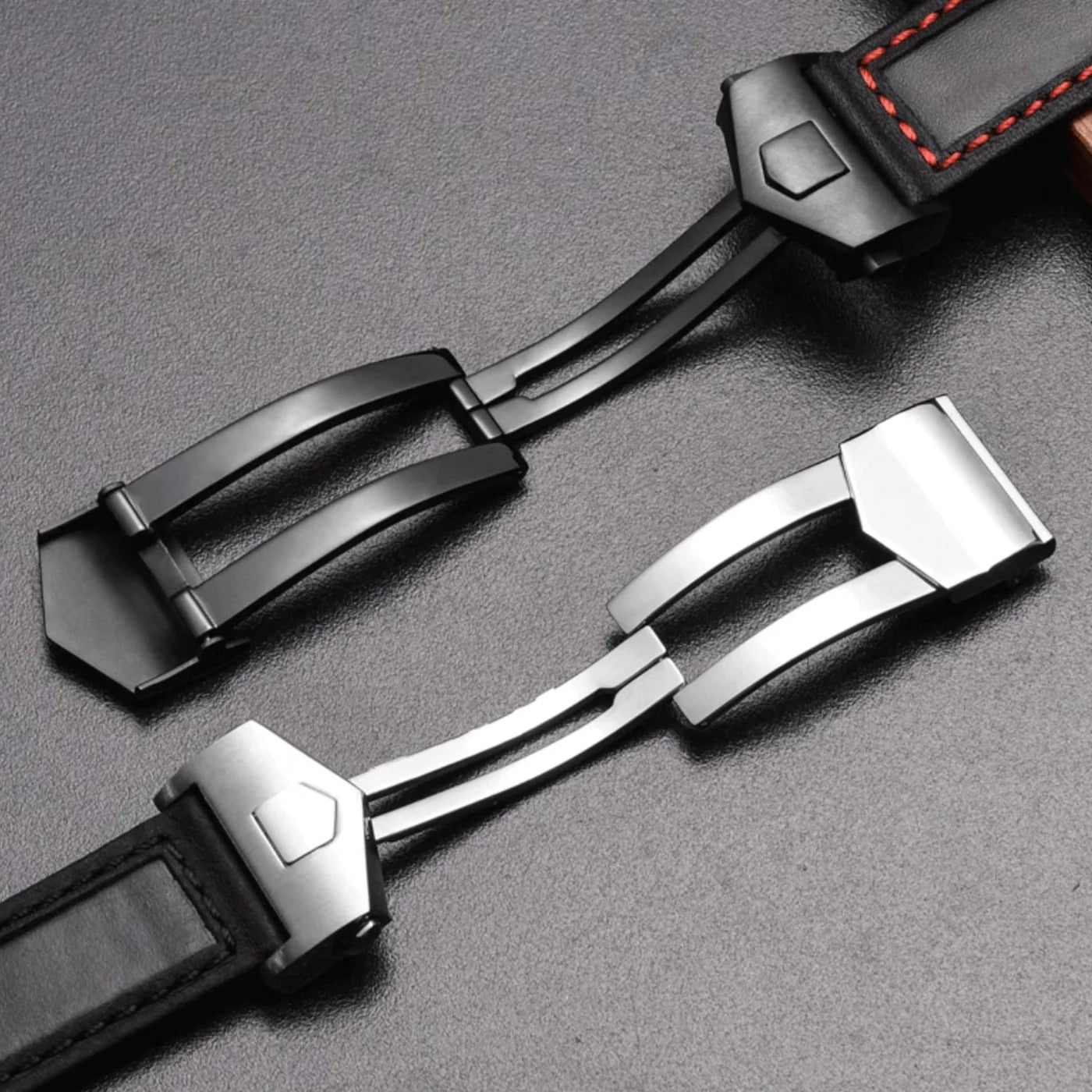 Lederarmband – Für Tag Heuer Carrera – Schwarz Carbon - Helvetus DE