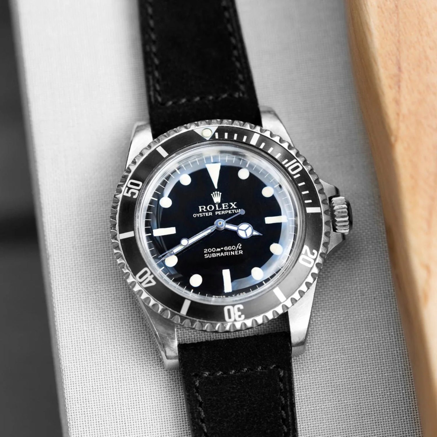 Pulseira de relógio em camurça – Preta – Feita à mão – Helvetus®