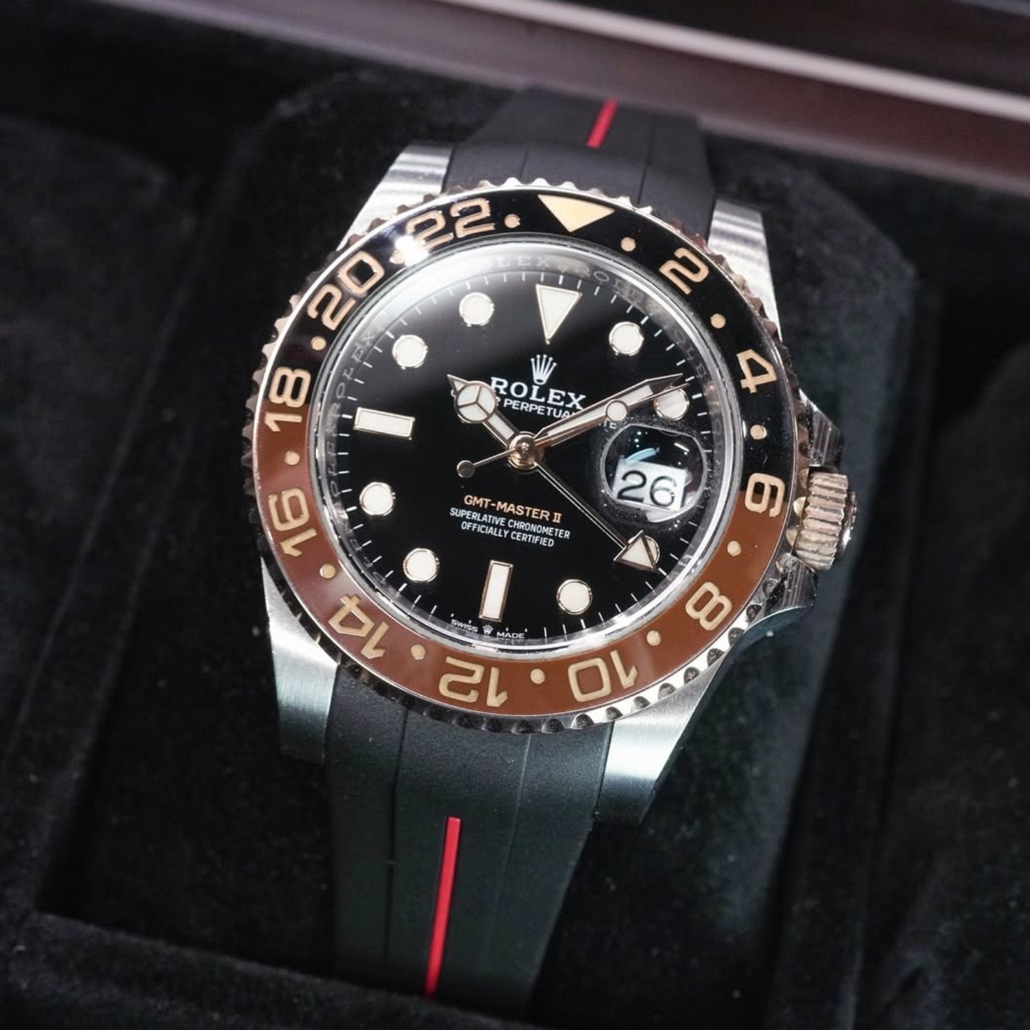 Kautschukarmband für Rolex GMT - Master II in Schwarz mit Roter Linie | LuxLine® - Helvetus DE