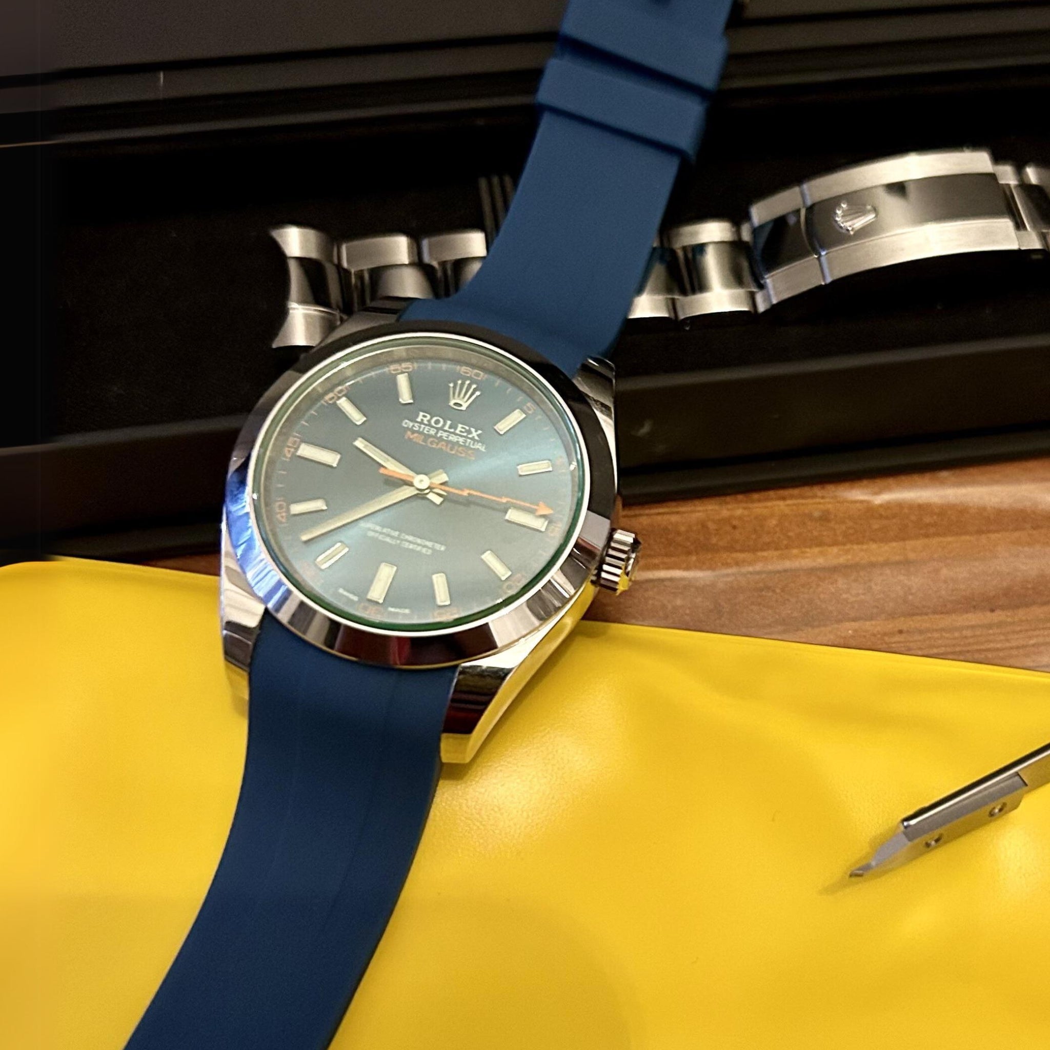 Kautschukarmband für Rolex Milgauss in Dunkel Blau - Helvetus DE
